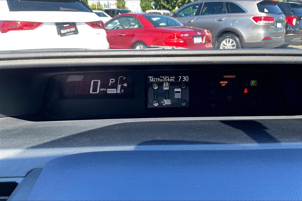Used 2015 Toyota Prius C Two FWD image 25