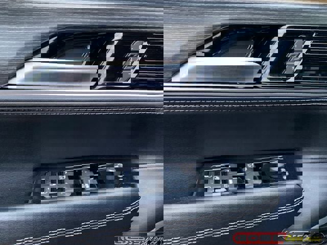 Used 2024 Jeep Wagoneer L Series II w/ Flexible Seating Group image 23