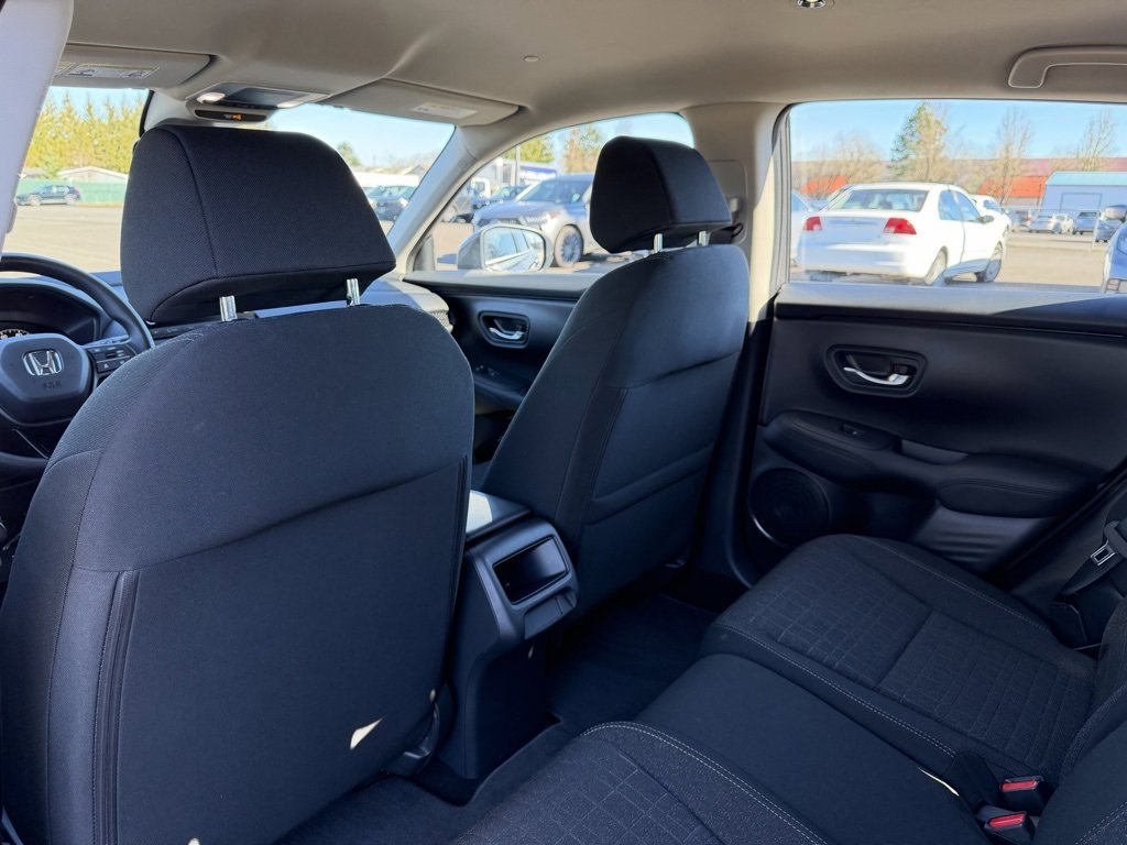 Used 2025 Honda HR-V LX image 32