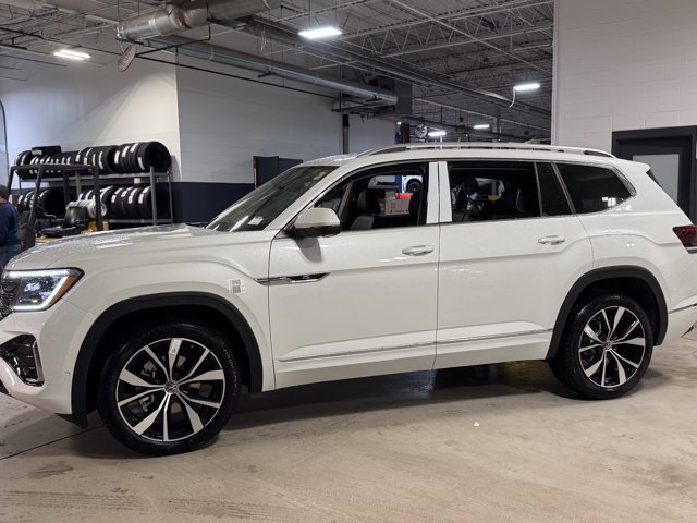 New 2026 Volkswagen Atlas SEL Premium R-Line image 36