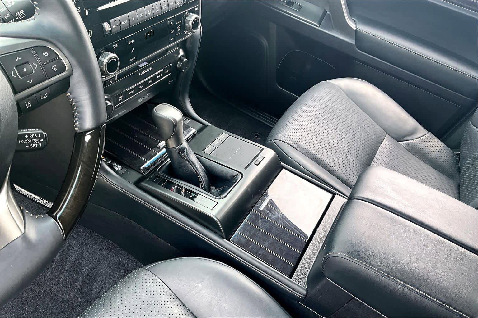 Used 2023 Lexus GX 460 Luxury w/ Accessory Package AWD/4WD image 14