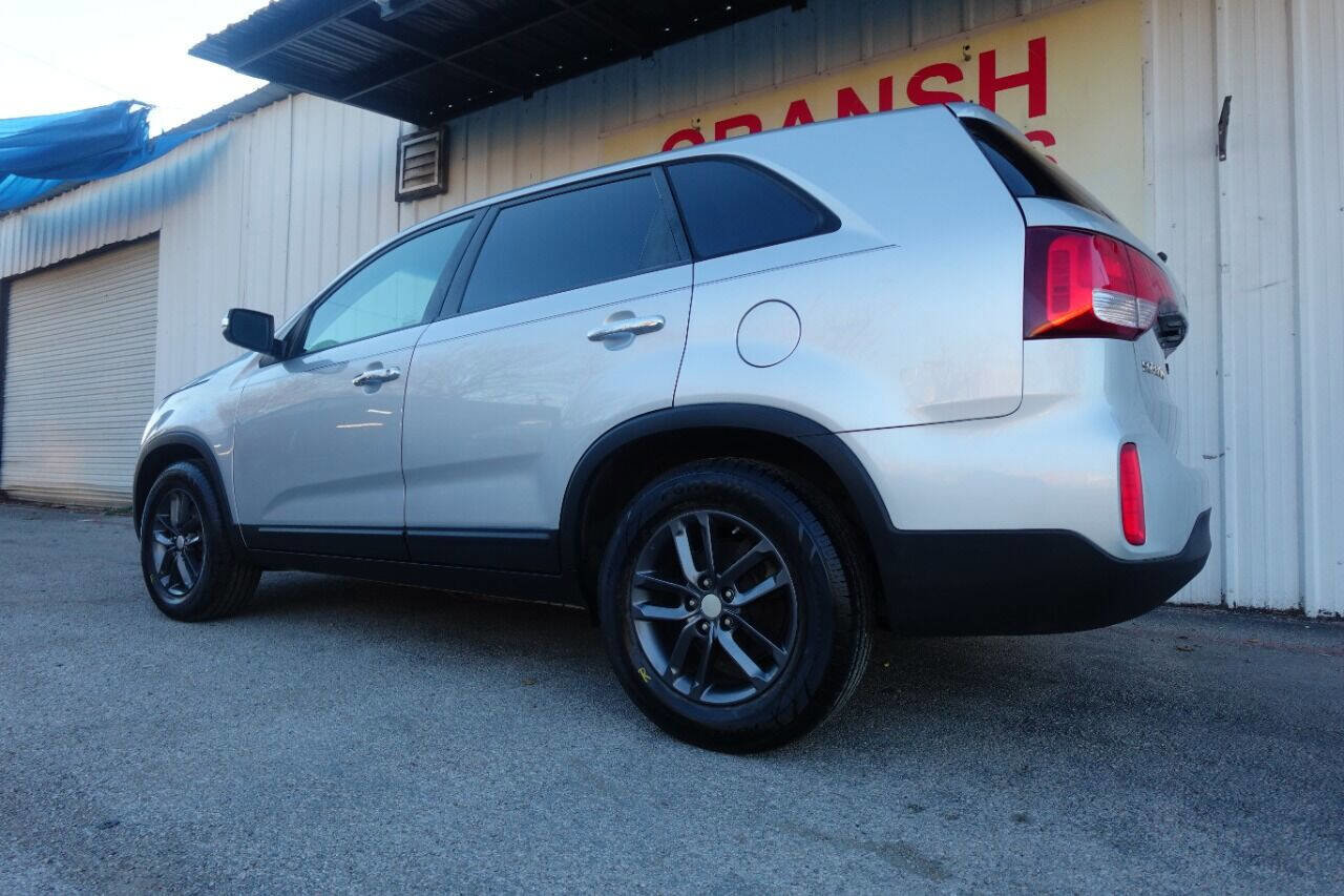Used 2015 Kia Sorento LX image 5