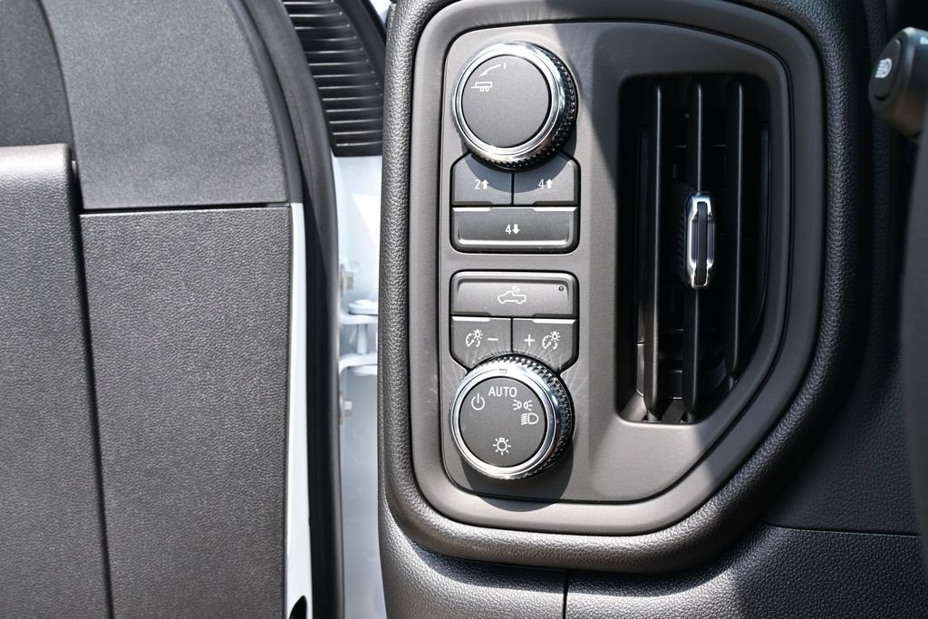New 2026 GMC Sierra 2500 Pro AWD/4WD image 30