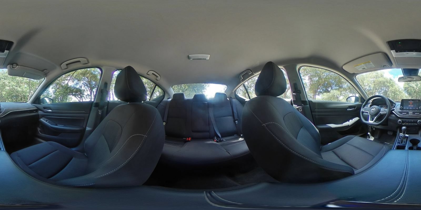 Used 2025 Nissan Altima 2.5 SV FWD image 42