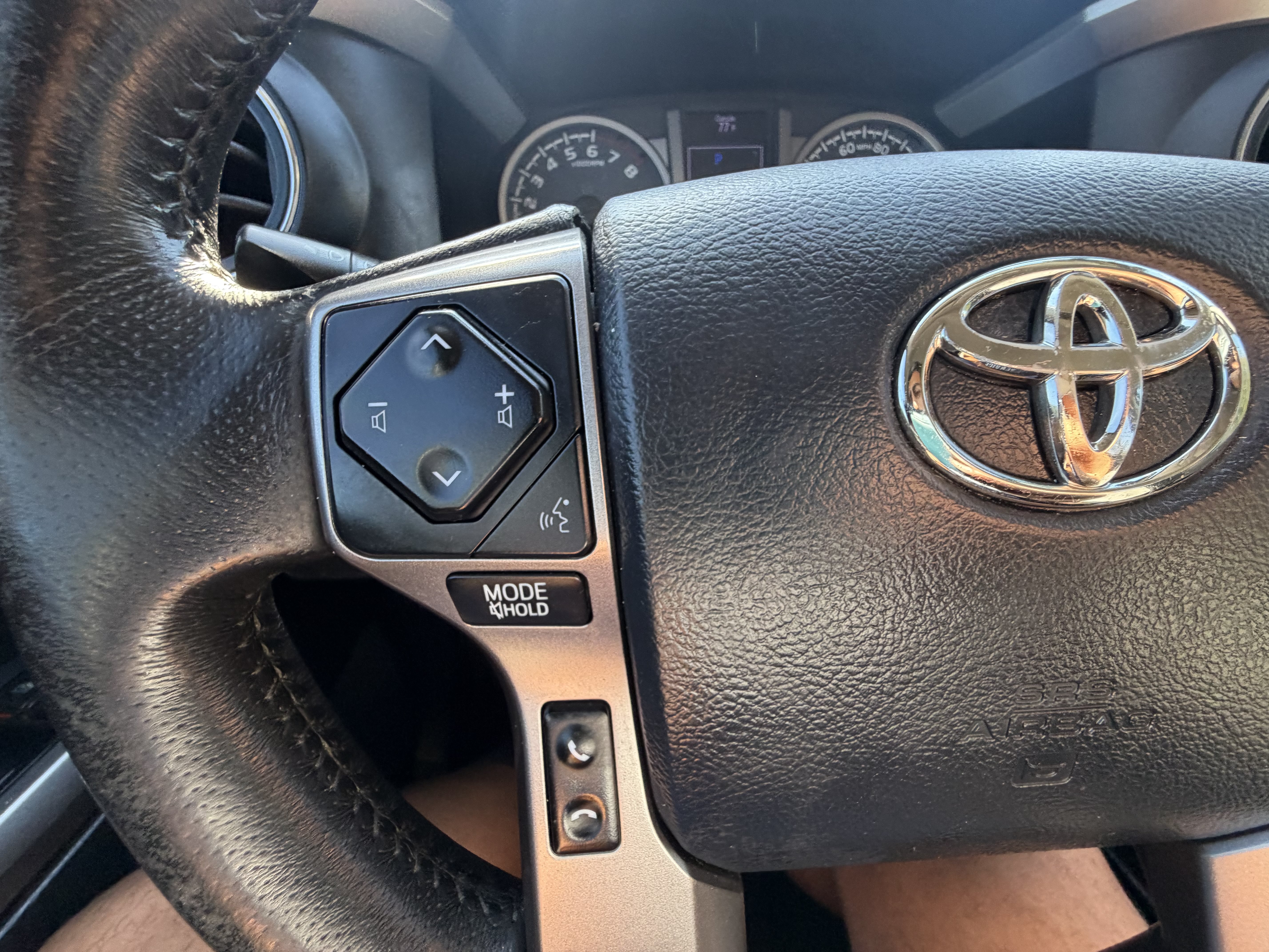 Used 2017 Toyota Tacoma SR5 w/ Tow Package AWD/4WD image 23