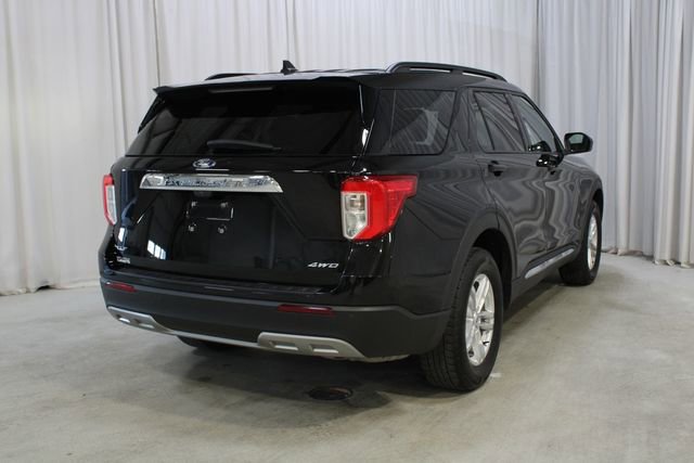 Used 2023 Ford Explorer XLT w/ Equipment Group 202A AWD/4WD image 26