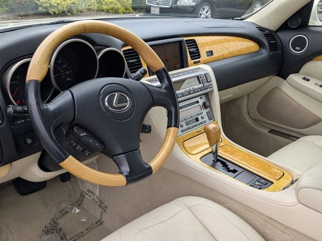Used 2005 Lexus SC 430 Convertible RWD image 10