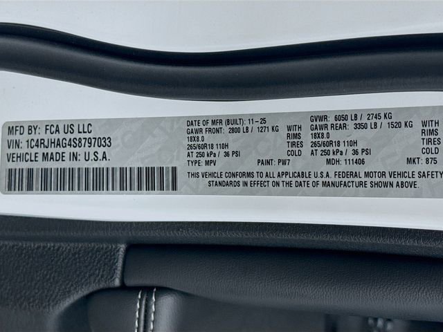 New 2025 Jeep Grand Cherokee Altitude image 29