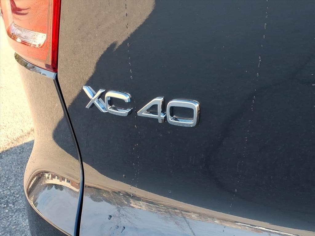 New 2026 Volvo XC40 B5 Core w/ Climate Package AWD/4WD image 5