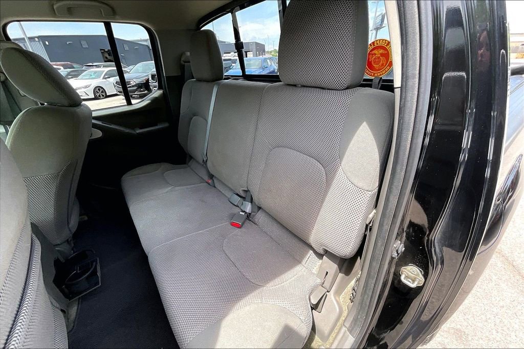 Used 2016 Nissan Frontier SV RWD image 34