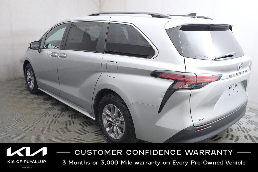 Used 2022 Toyota Sienna LE image 7