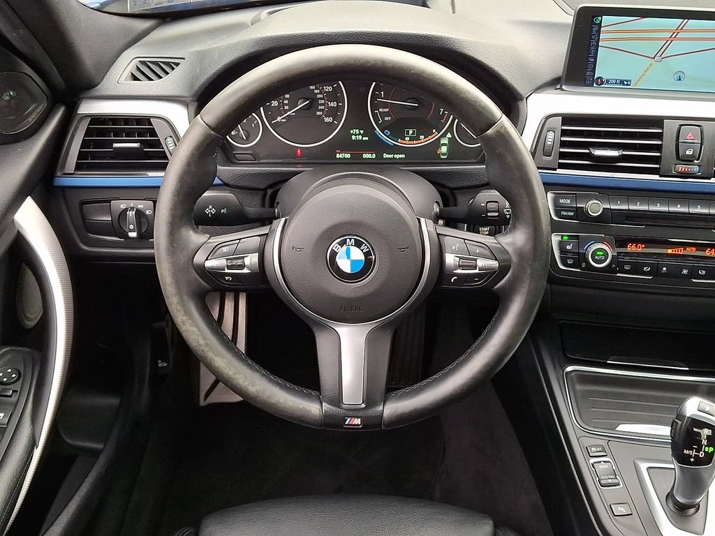 Used 2014 BMW 328i xDrive Sedan AWD/4WD image 2