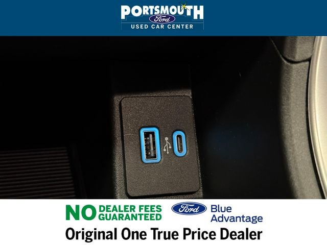 Used 2024 Ford Edge SE w/ Black Appearance Package image 11