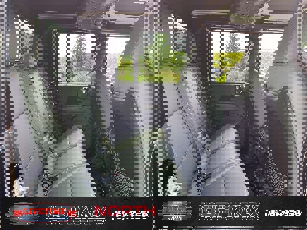 New 2025 Jeep Gladiator Mojave image 19