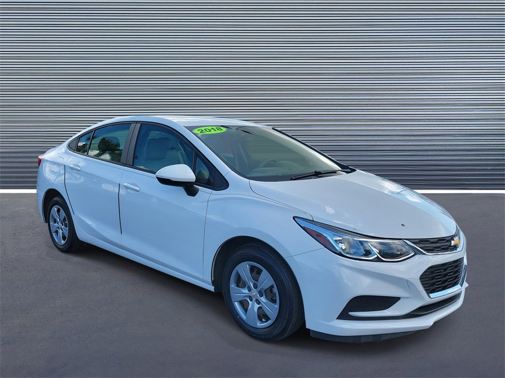 Used 2018 Chevrolet Cruze LS image 2
