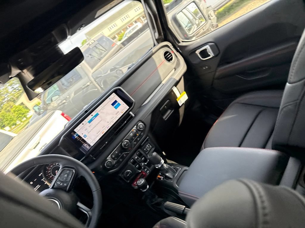 New 2026 Jeep Wrangler Unlimited Rubicon AWD/4WD image 19