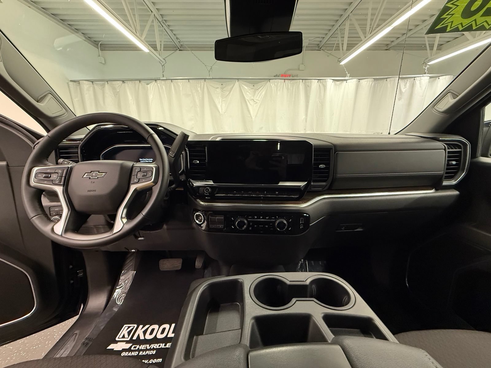 Used 2026 Chevrolet Silverado 1500 RST AWD/4WD image 17