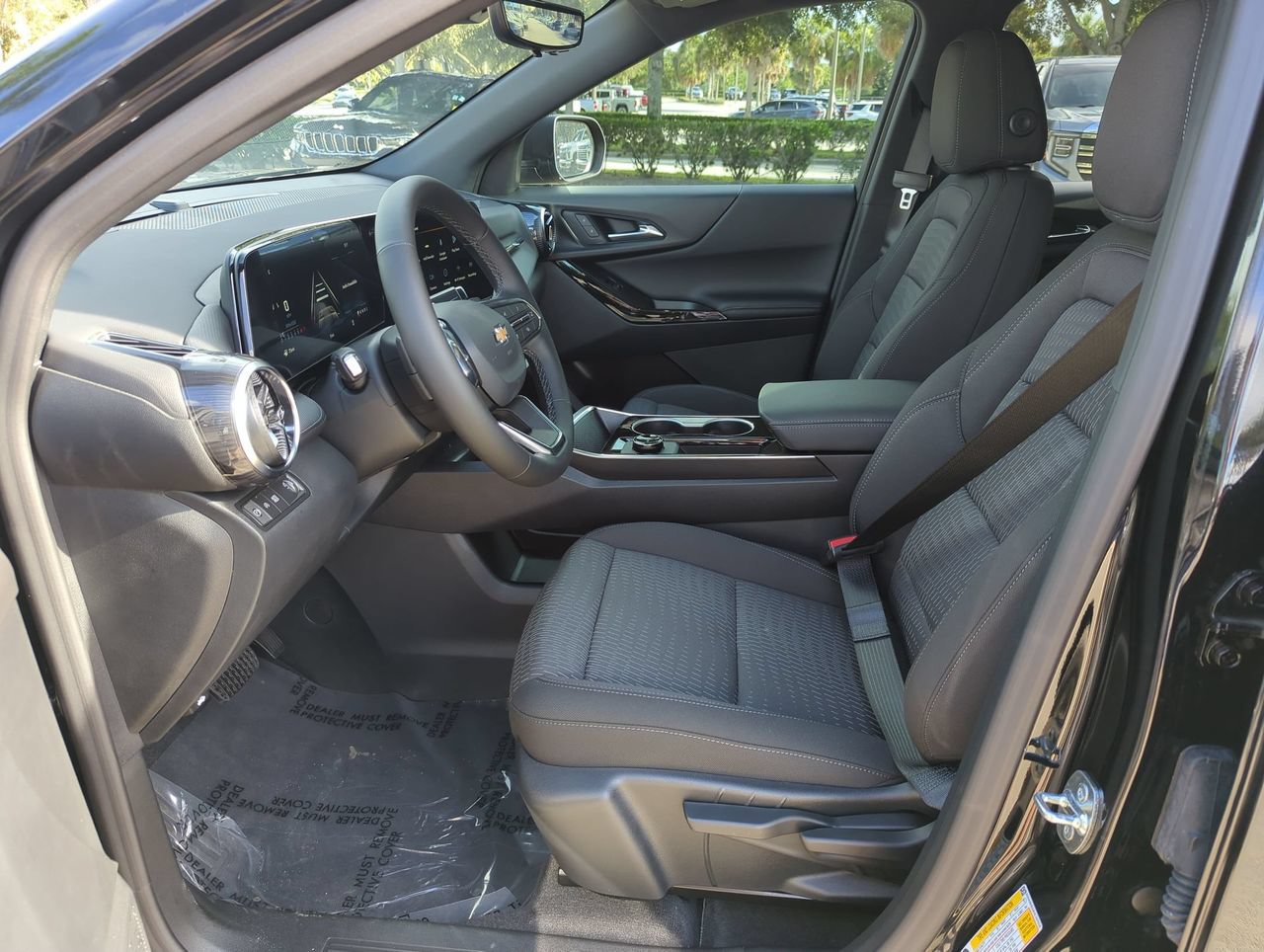 New 2027 Chevrolet Equinox LT w/ Safety and Technology Package FWD image 17