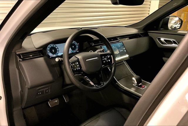 Certified 2026 Land Rover Range Rover Velar Dynamic SE AWD/4WD image 24