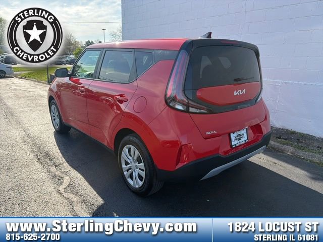 Used 2024 Kia Soul LX FWD image 3