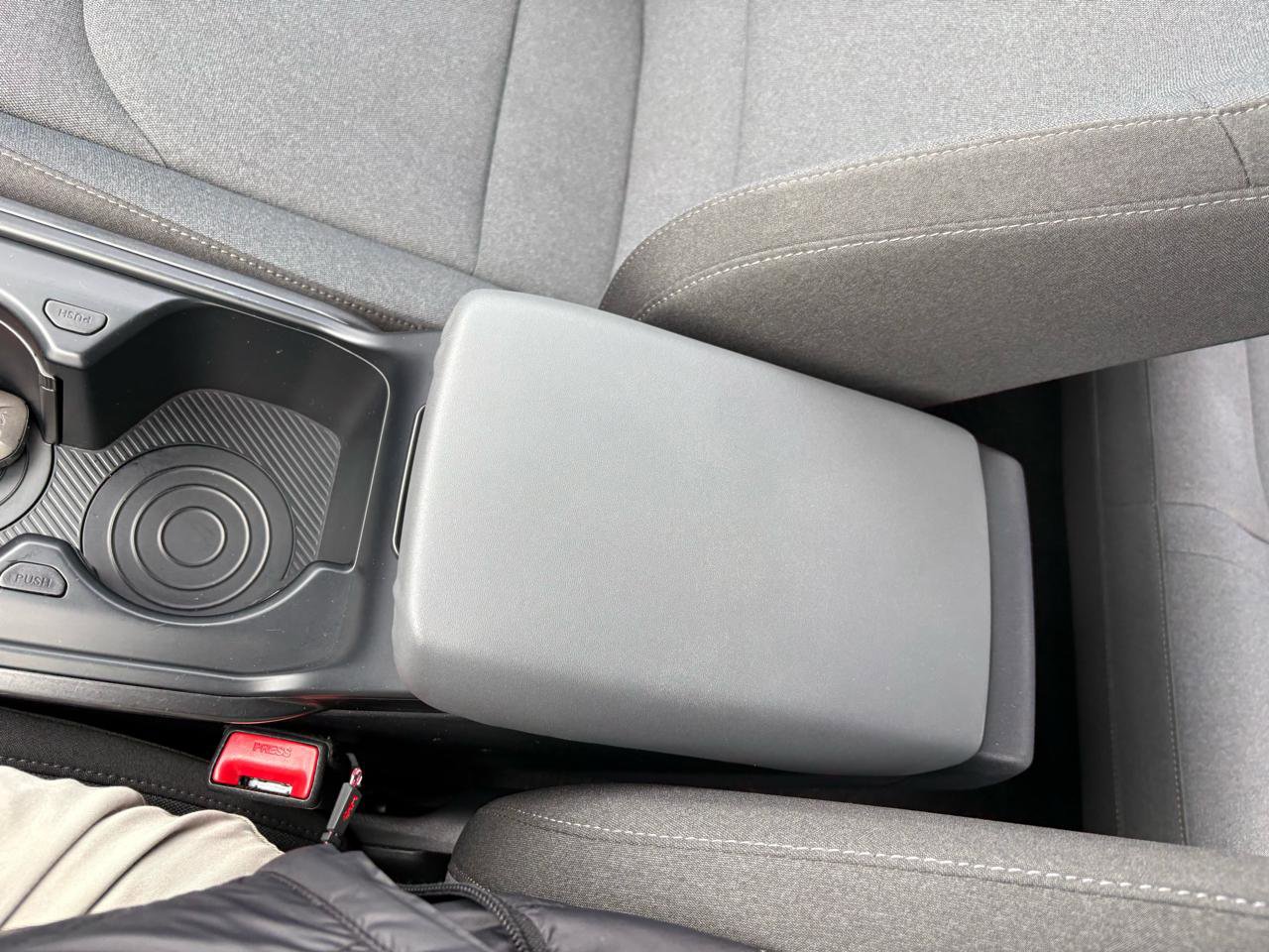 Used 2025 Kia K4 LXS FWD image 29