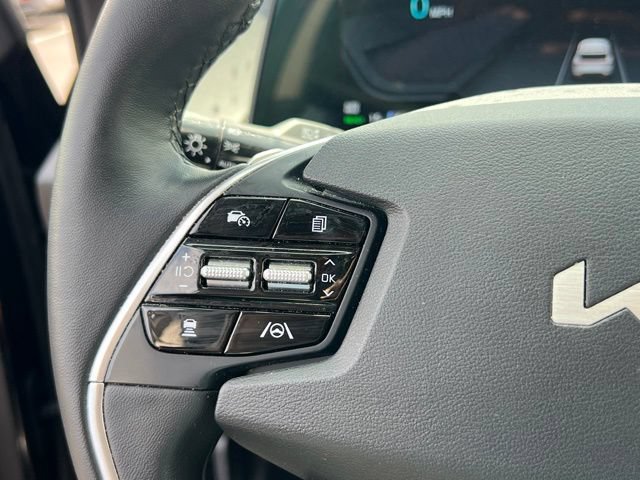 Certified 2024 Kia EV6 Light AWD/4WD image 18