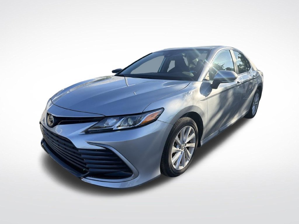 Used 2024 Toyota Camry LE w/ Convenience Package FWD image 3