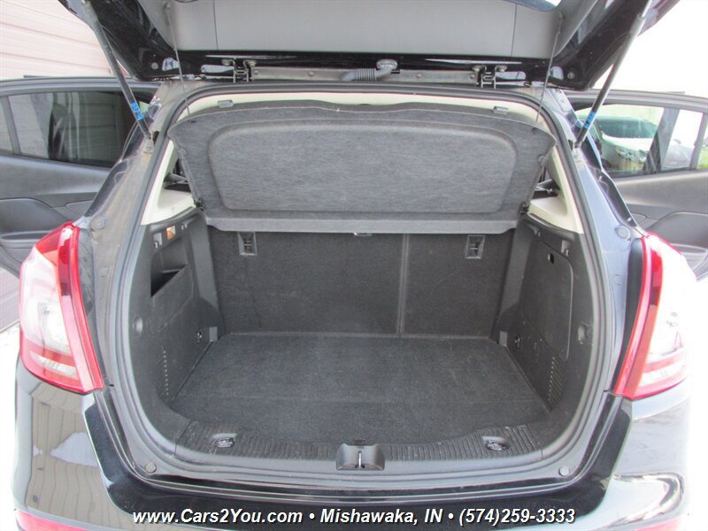 Used 2021 Buick Encore Preferred AWD/4WD image 16