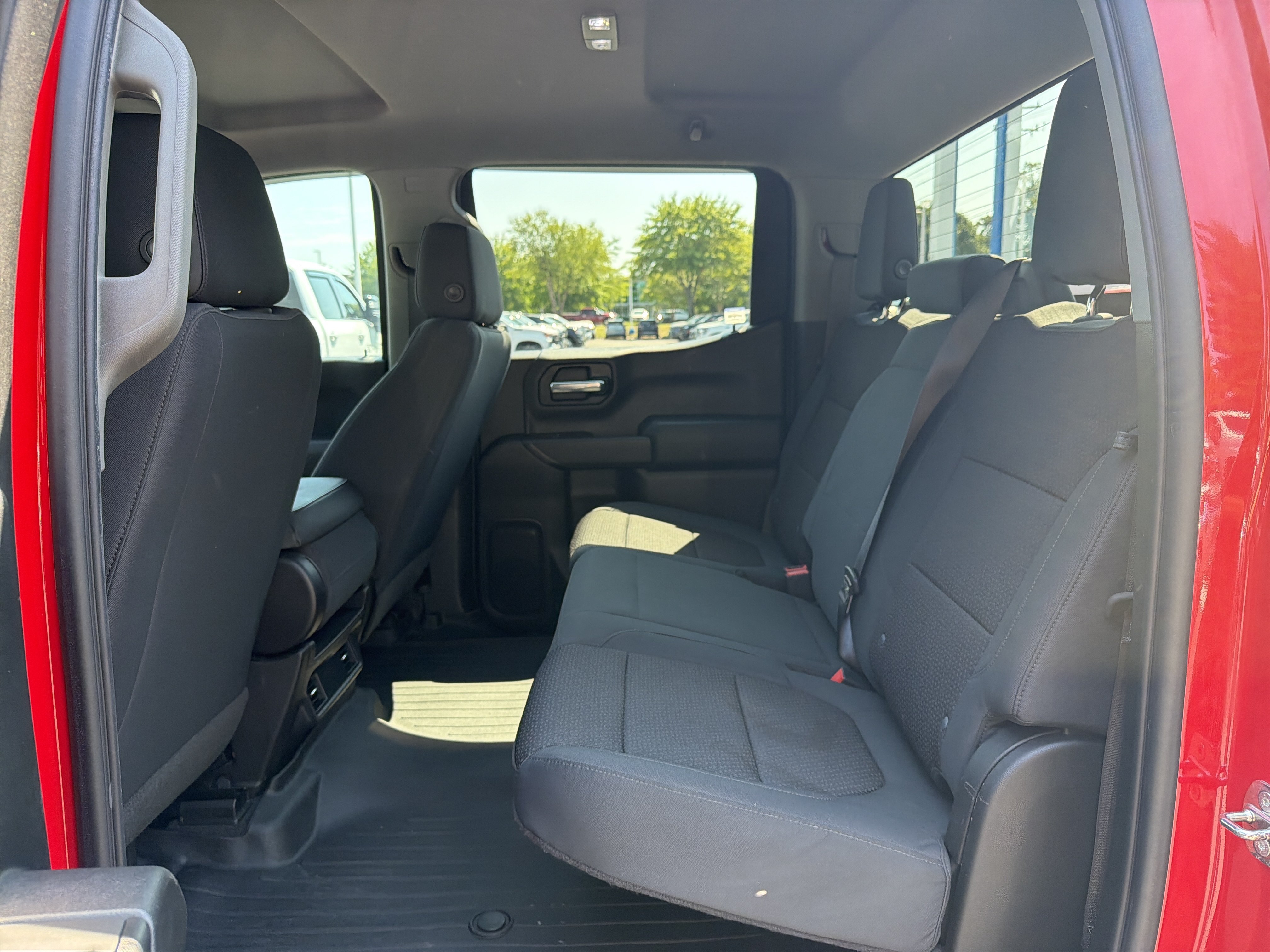 Used 2020 Chevrolet Silverado 1500 Custom Trail Boss w/ Custom Convenience Package AWD/4WD image 32
