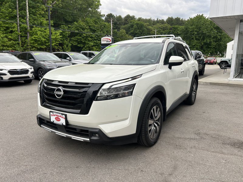 Used 2023 Nissan Pathfinder SL w/ Lighting Package (N92) AWD/4WD image 4