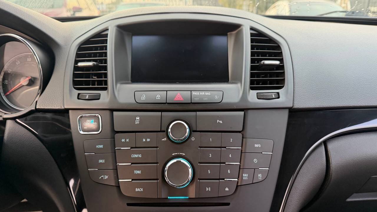 Used 2013 Buick Regal Premium FWD image 18