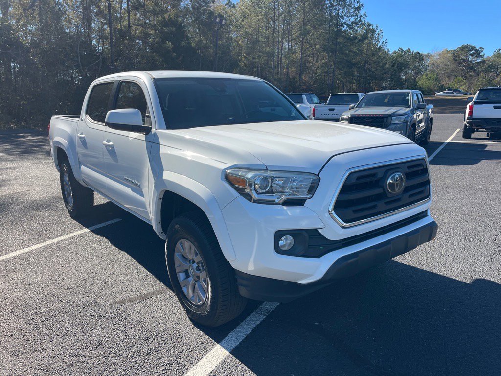 Used 2018 Toyota Tacoma SR5 image 1