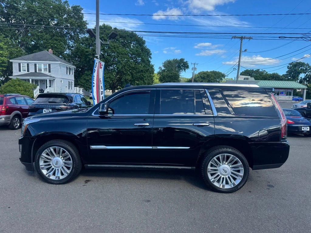Used 2018 Cadillac Escalade Platinum AWD/4WD image 10