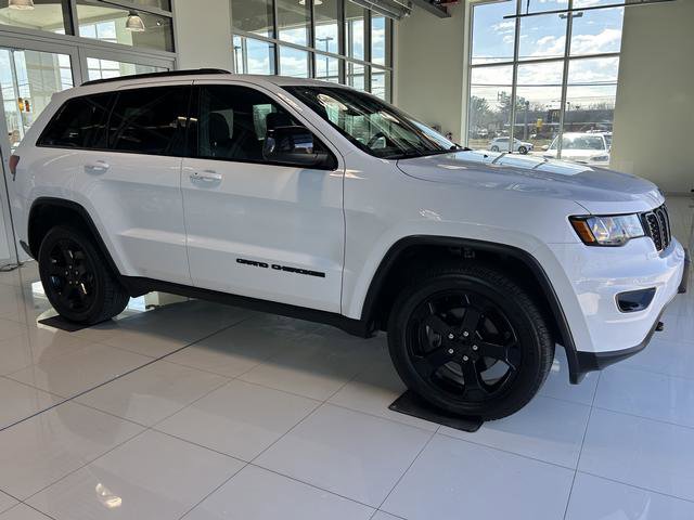 Used 2020 Jeep Grand Cherokee Laredo image 6