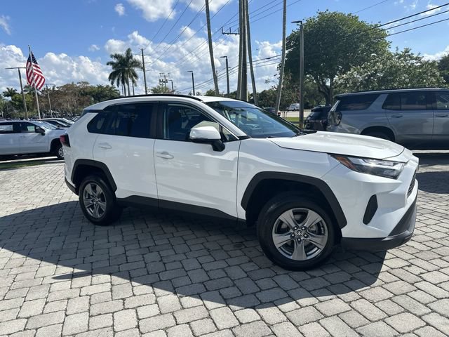 Used 2024 Toyota RAV4 XLE FWD image 31