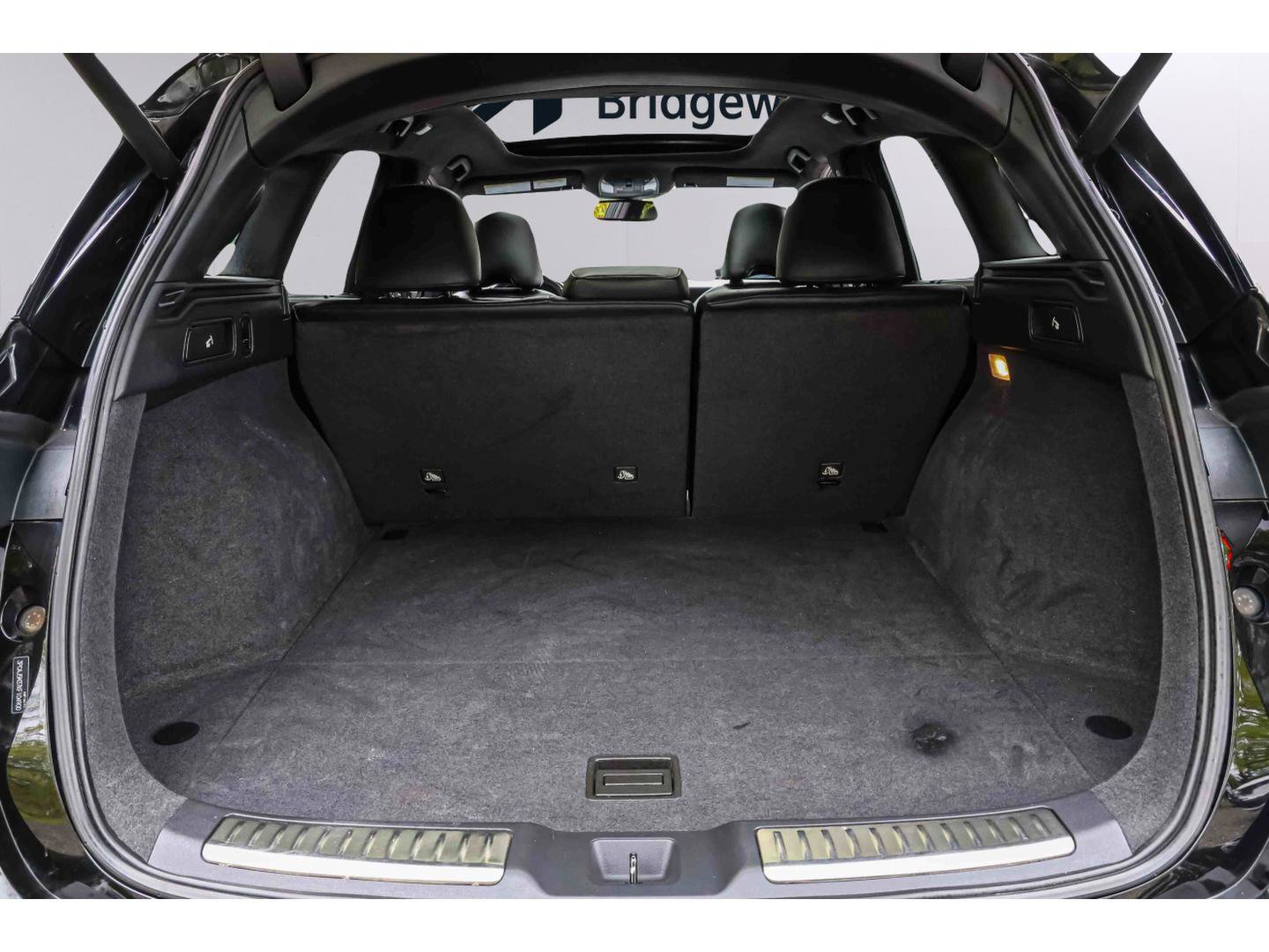 Used 2019 INFINITI QX50 Essential w/ Sensory Package AWD/4WD image 24