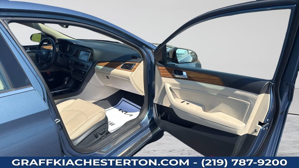Used 2015 Hyundai Sonata Limited w/ Option Group 05 FWD image 23