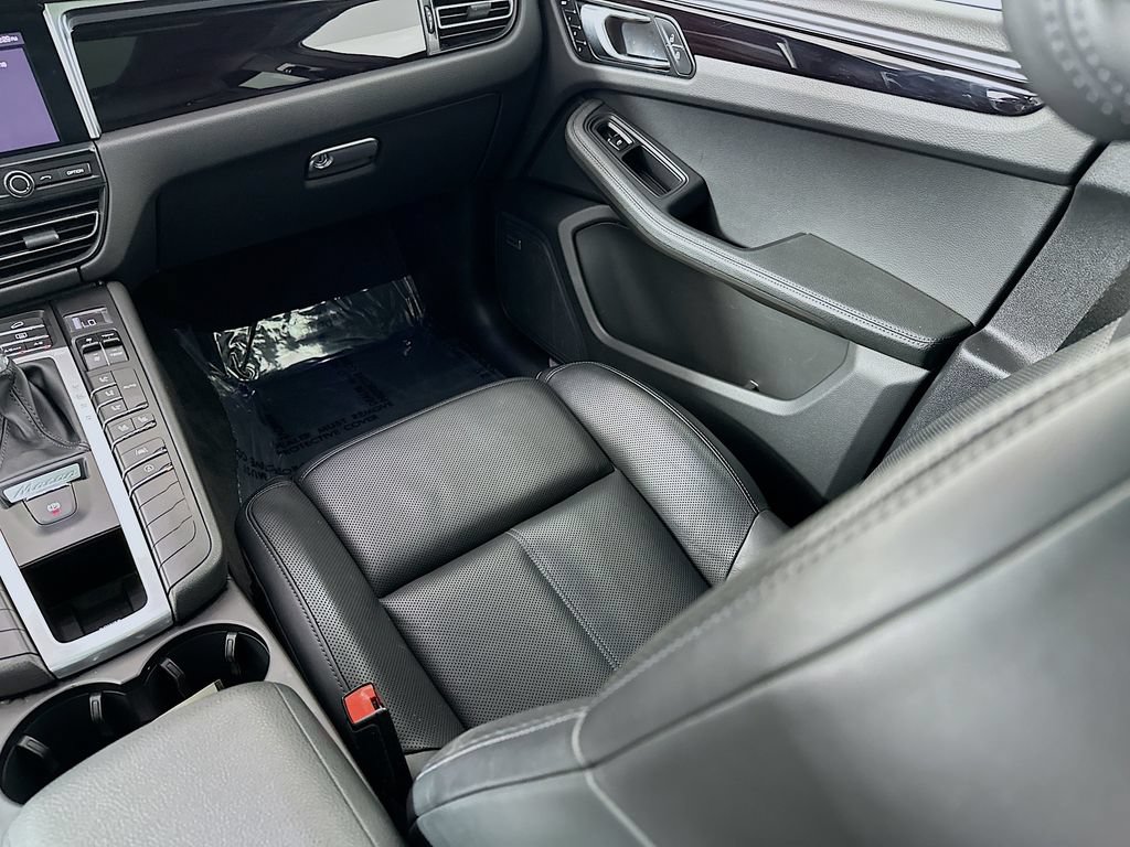 Certified 2021 Porsche Macan S AWD/4WD image 26