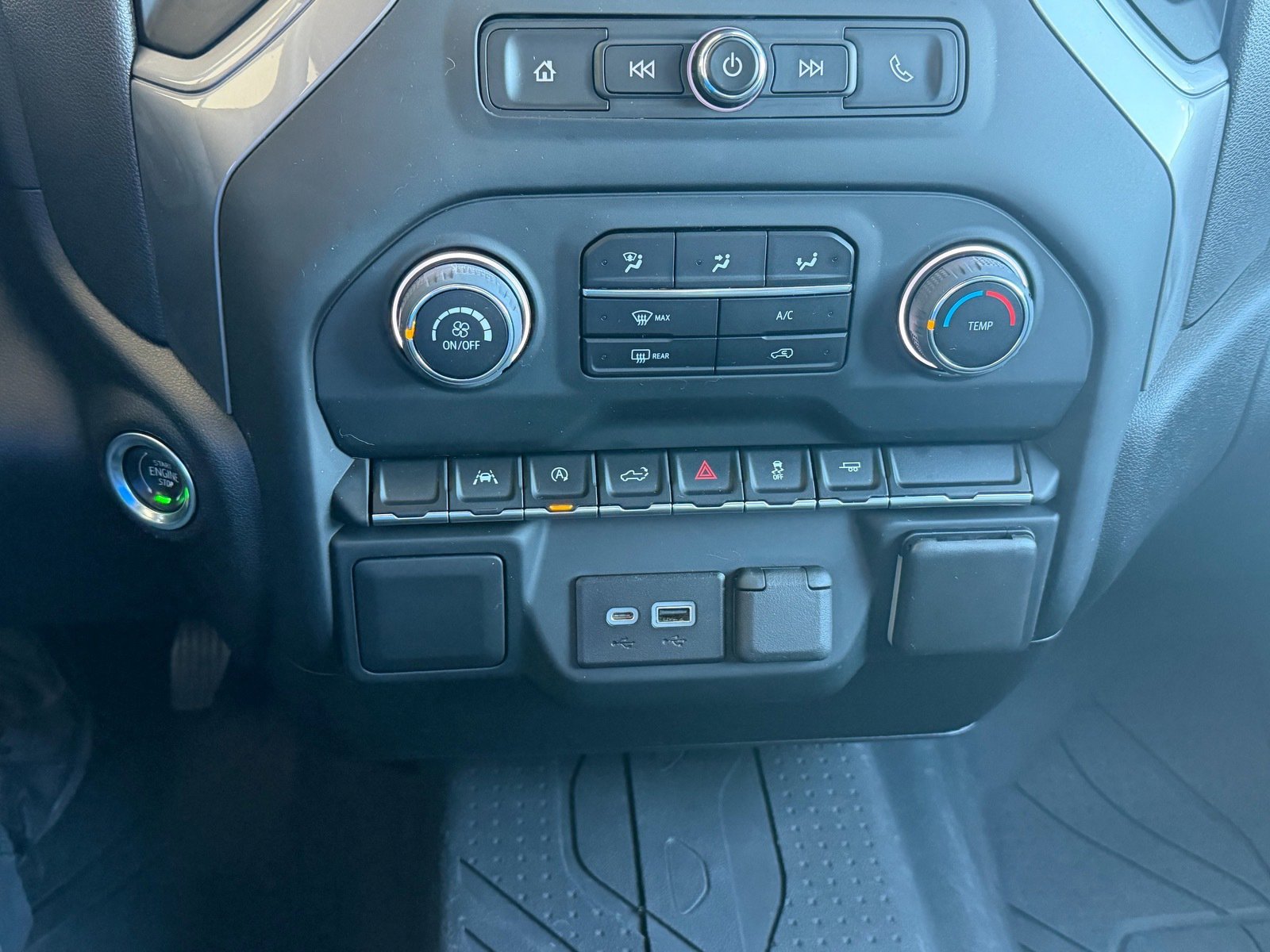 Used 2023 Chevrolet Silverado 1500 Custom image 12