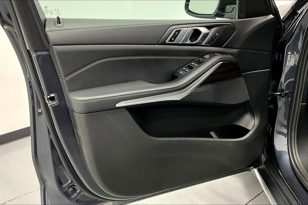 Used 2020 BMW X5 xDrive40i w/ Convenience Package image 21