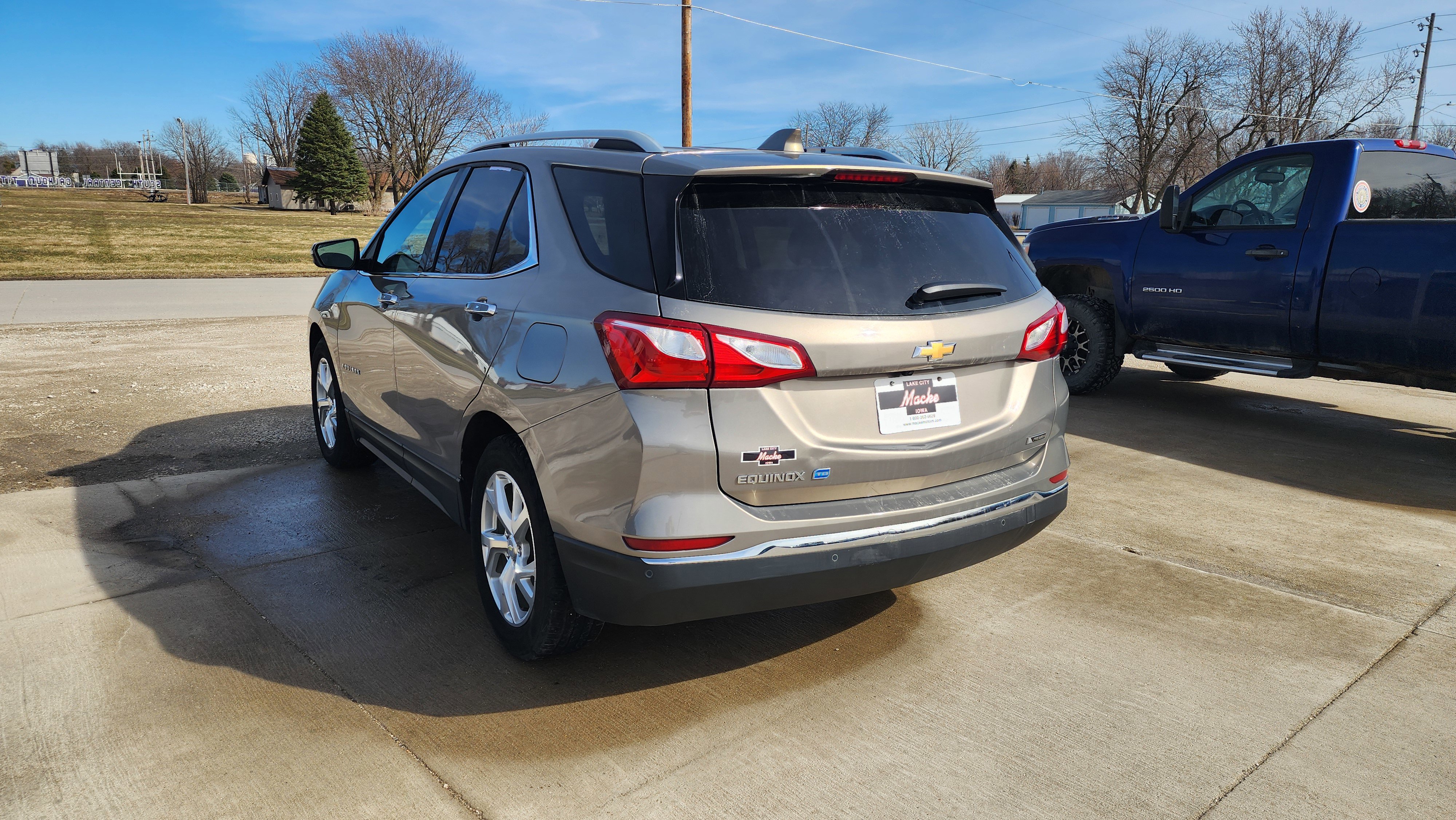 Used 2018 Chevrolet Equinox Premier FWD image 7