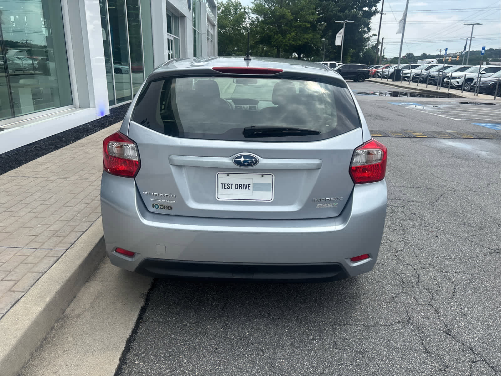 Used 2014 Subaru Impreza 2.0i Premium w/ All-Weather Package w/CVT AWD/4WD image 6