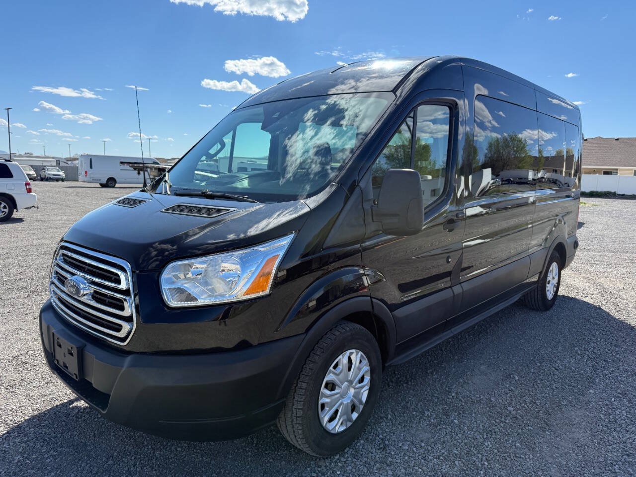 Used 2019 Ford Transit 350 XLT RWD image 7