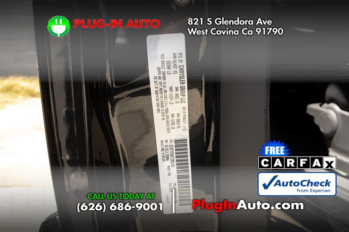 Used 2012 FIAT 500 Lounge w/ Luxury Leather Pkg FWD image 13