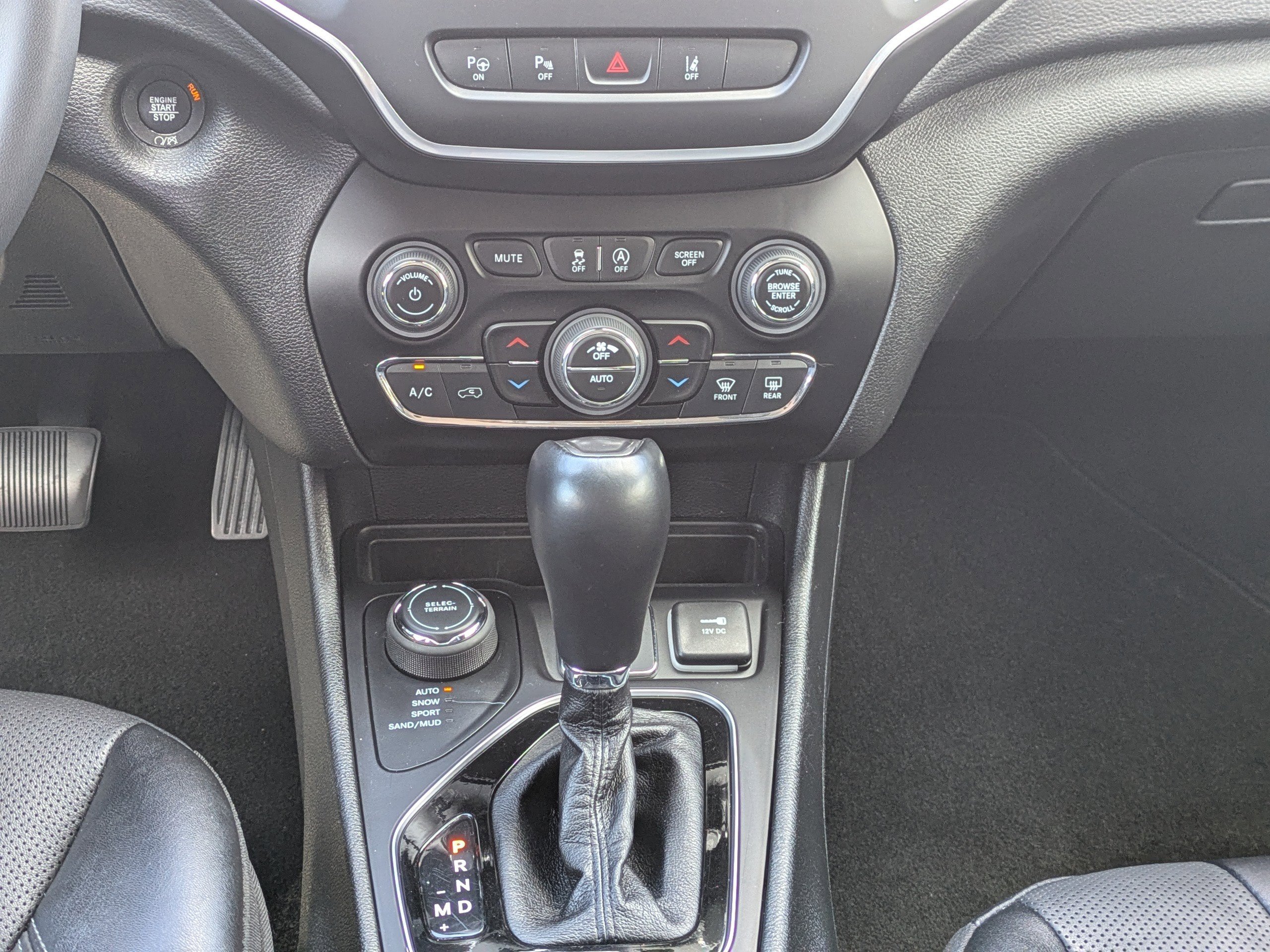 Used 2023 Jeep Cherokee Altitude Lux image 19