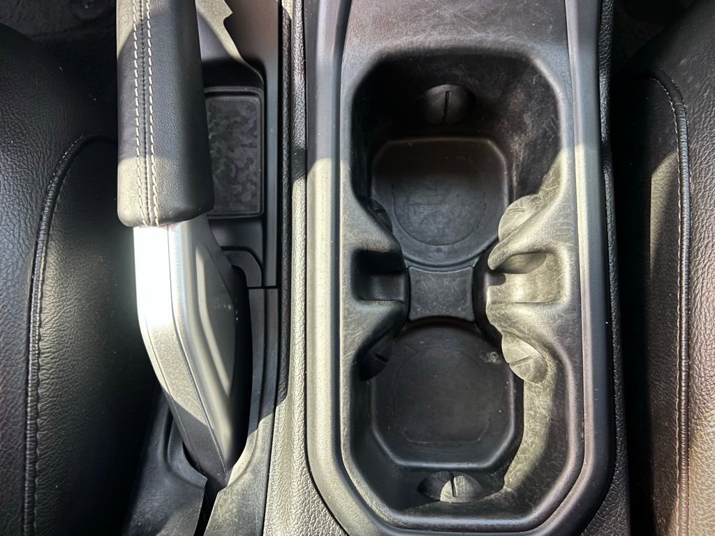 Used 2022 Jeep Wrangler Unlimited Sahara w/ Cold Weather Group image 60