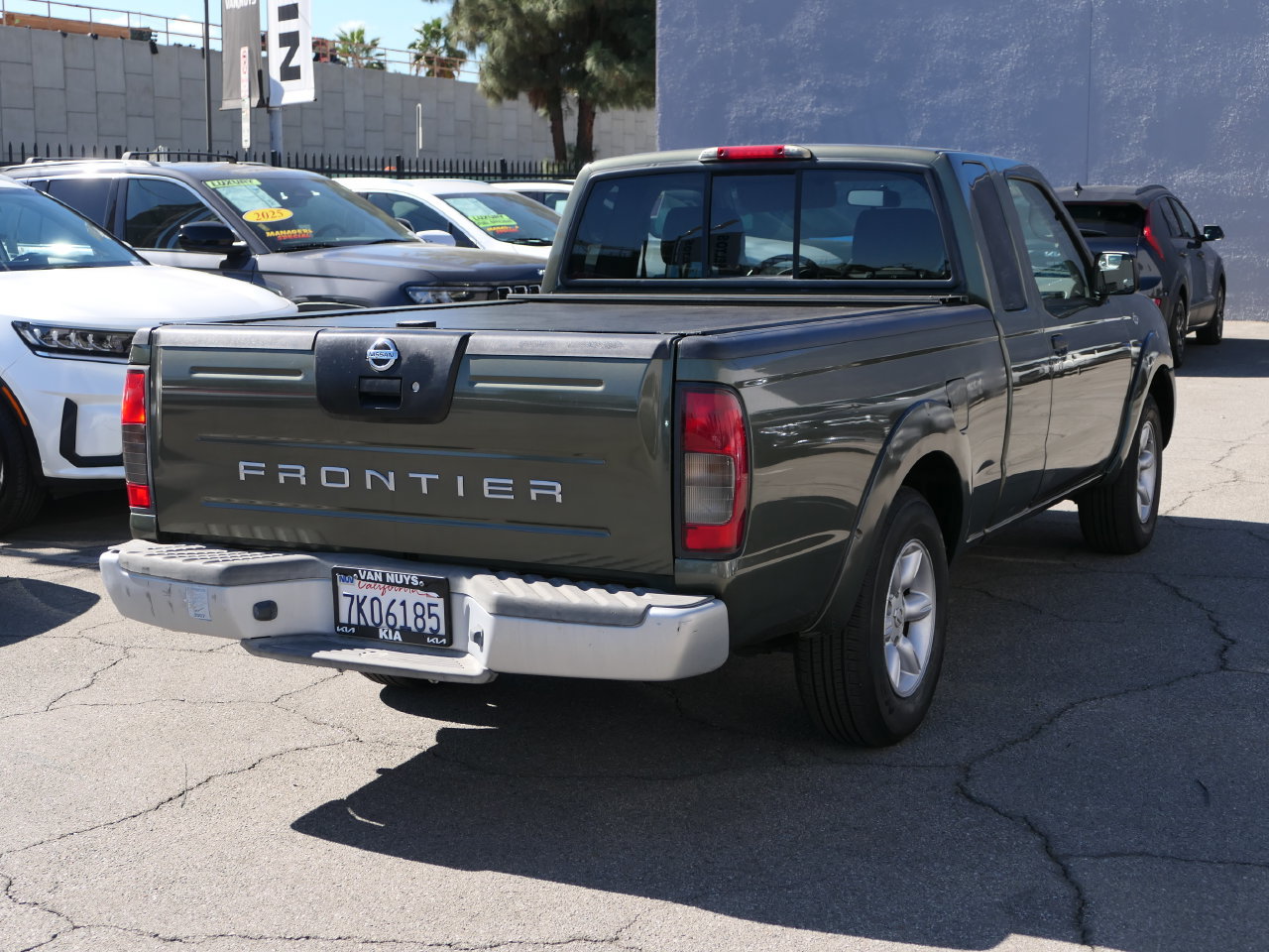Used 2003 Nissan Frontier XE w/ Value Truck Pkg RWD image 2
