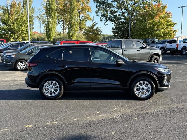 New 2026 Ford Escape Active w/ Cold Weather Package AWD/4WD image 2