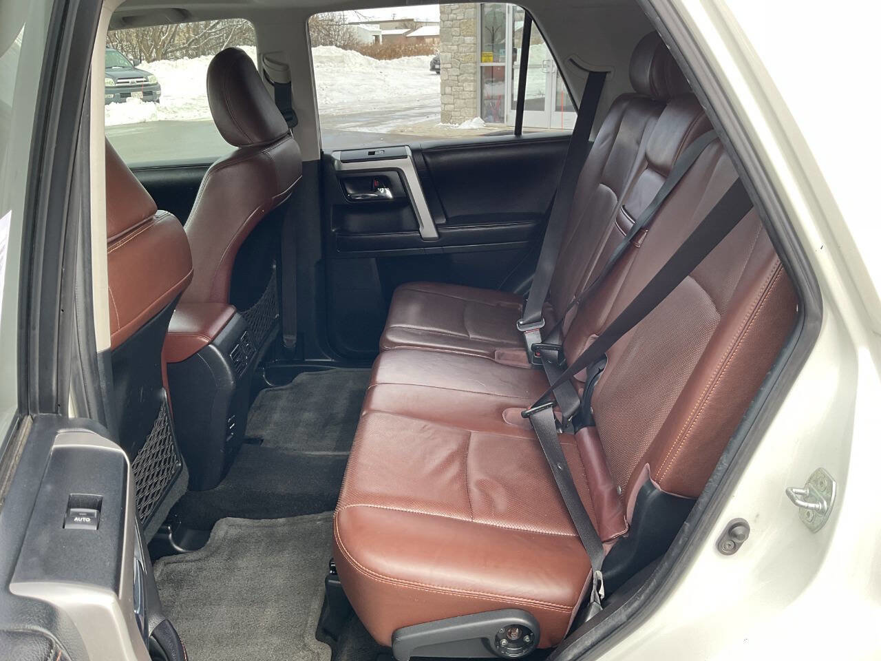Used 2016 Toyota 4Runner Limited AWD/4WD image 30