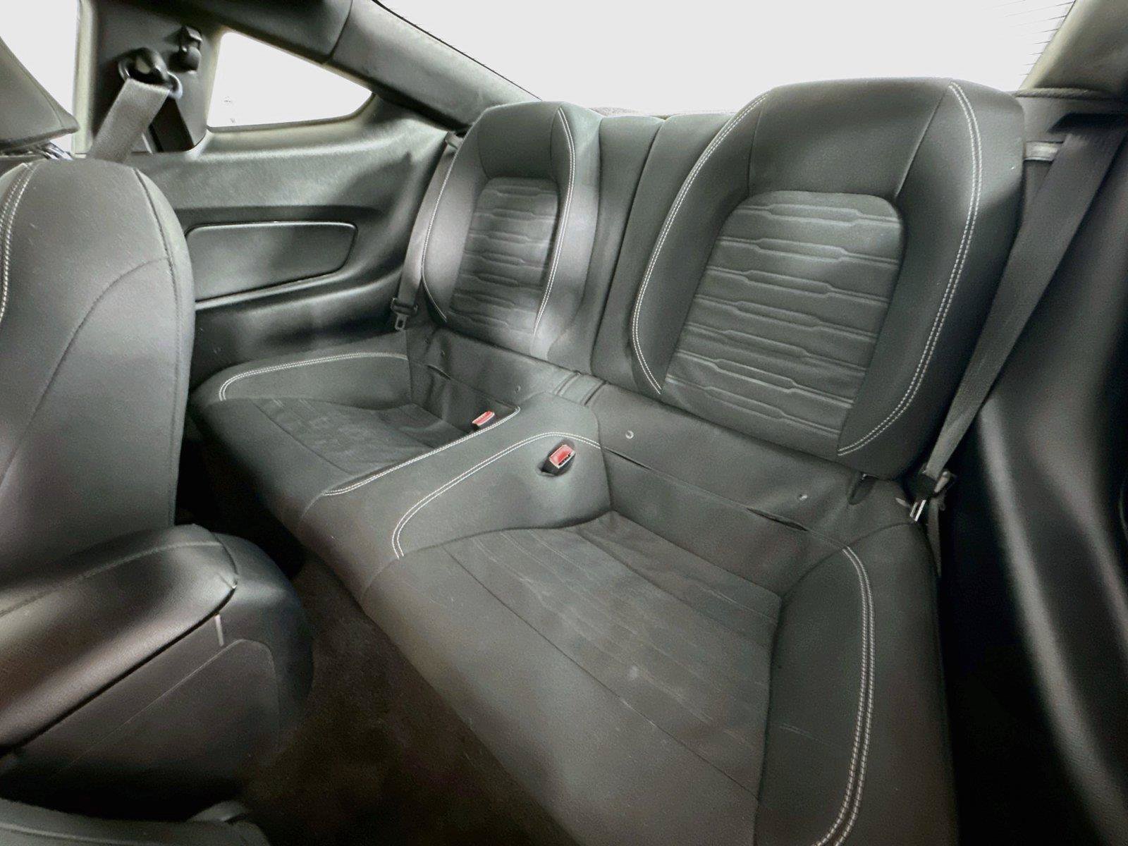 Used 2015 Ford Mustang Coupe RWD image 11